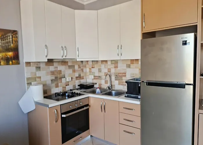 6th Floor Apartments, شقة