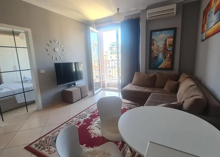 شقة 6th Floor Apartments, *