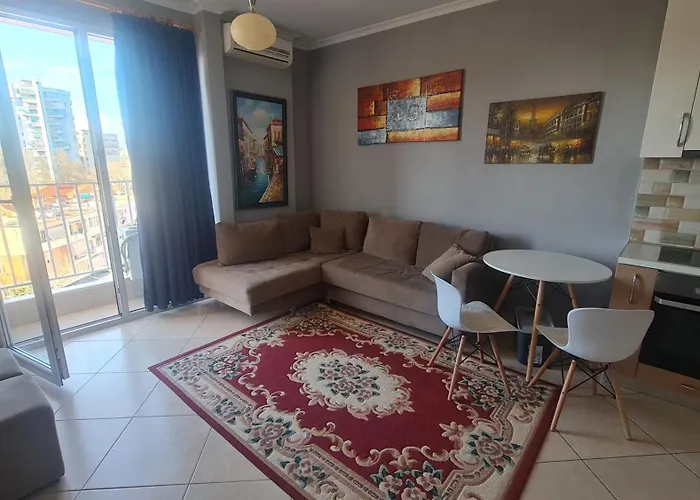 شقة 6th Floor Apartments, تيرانا